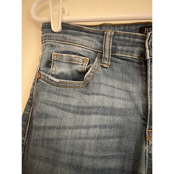 Judy Blue Relaxed Fit Jeans pockets stretch logo distressed ankle Size 7/28 - Picture 3 of 8